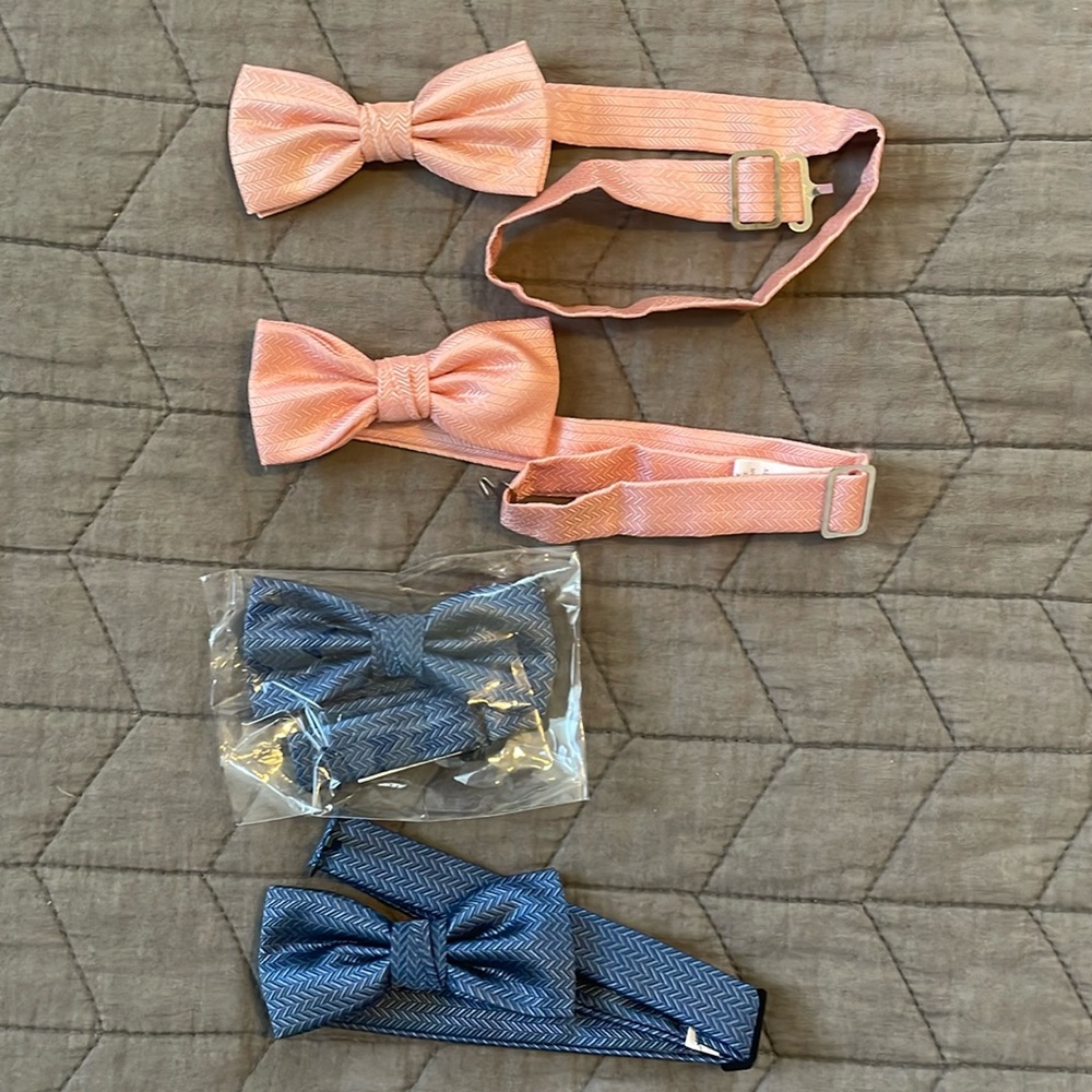 Set of four kids bow ties!